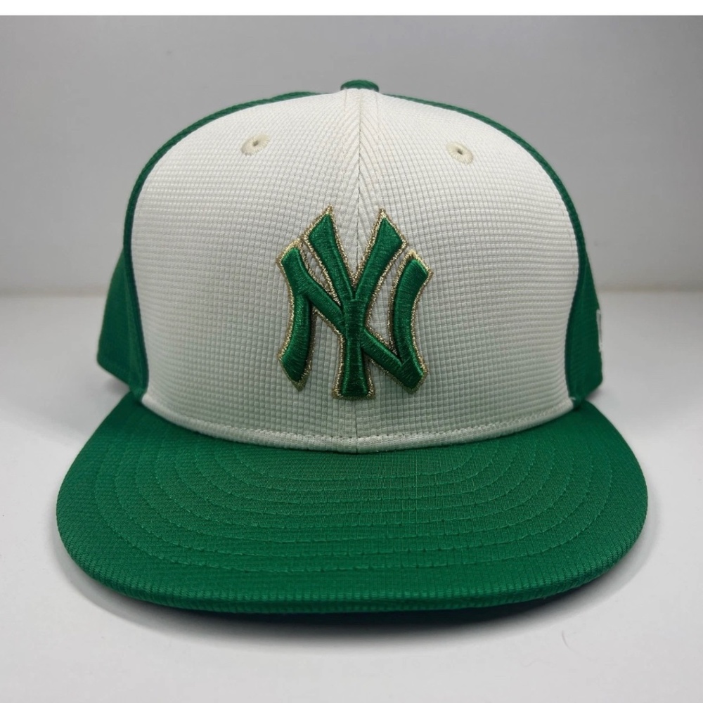 New Era New York Yankees St Patrick's Day Fitted Baseball Hat Size 7 3/8